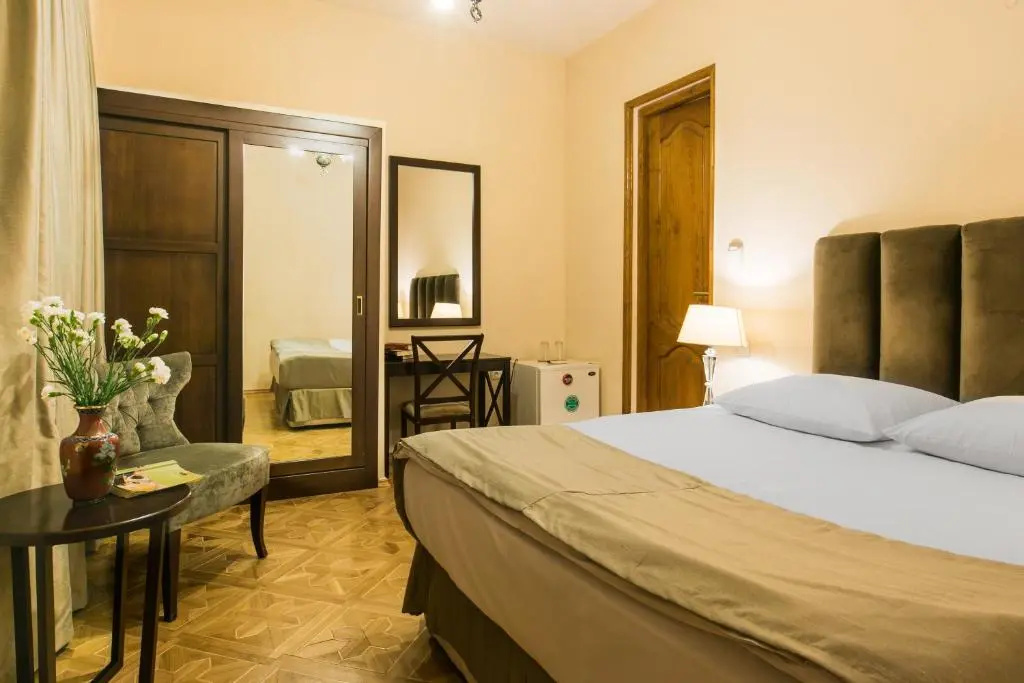 Standard Double room (full double bed)