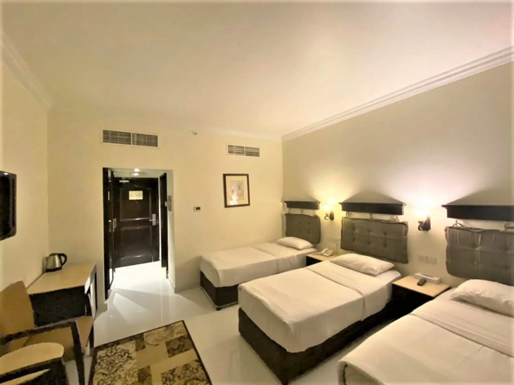Signature Inn Deira - Free Parking 27