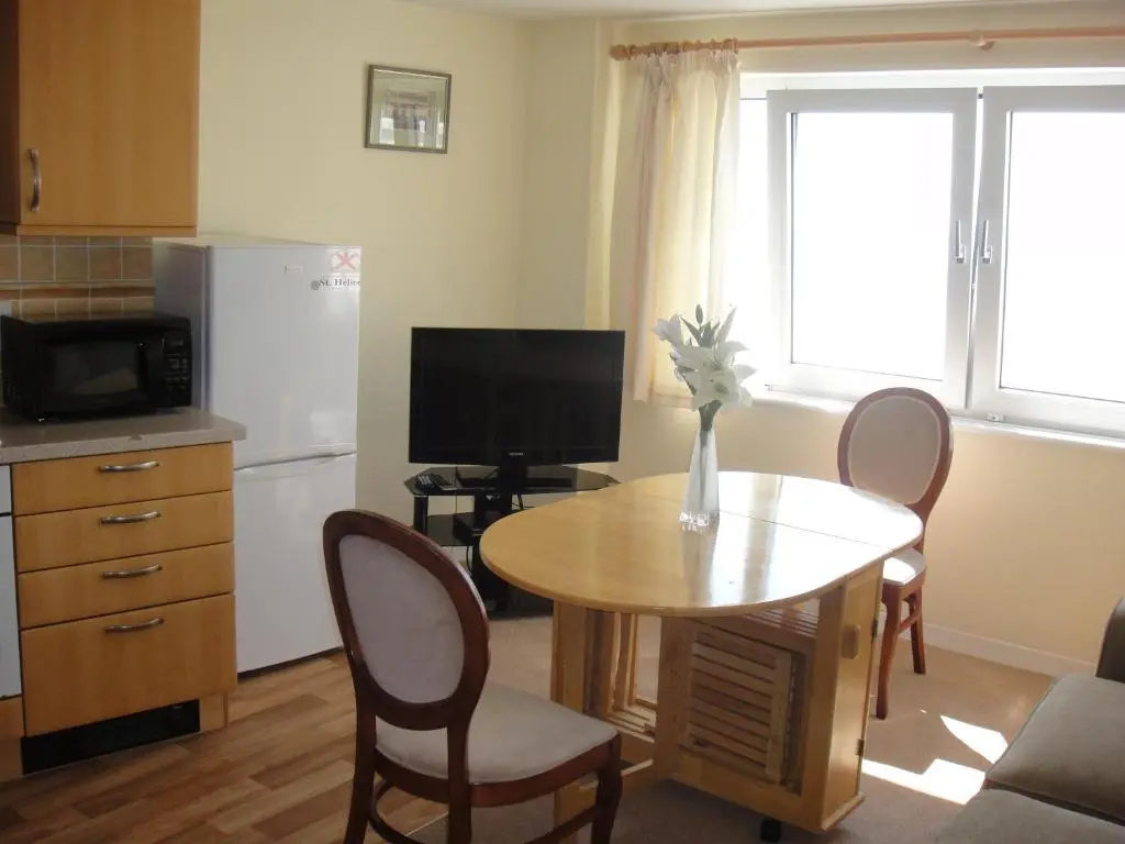 1 Bedroom Apartment with sea view