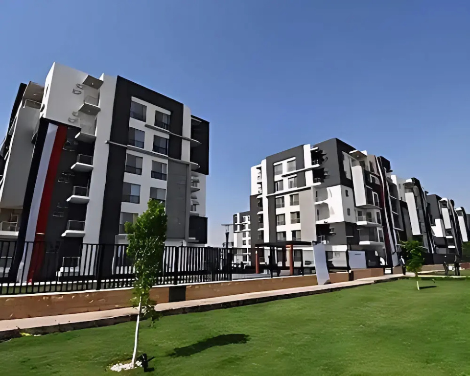 Modern 2 Bedroom Apartment in El Sheikh Zayed, Egypt