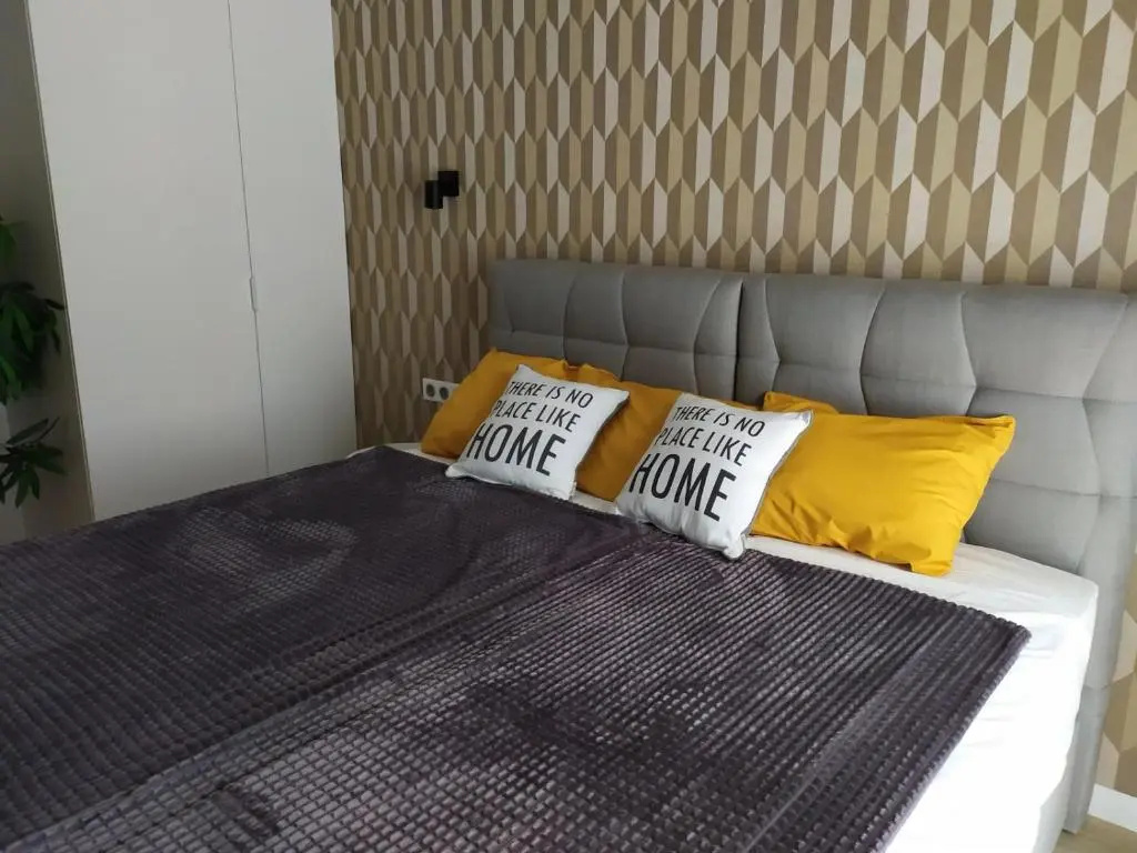 3 Bedrooms Apartment