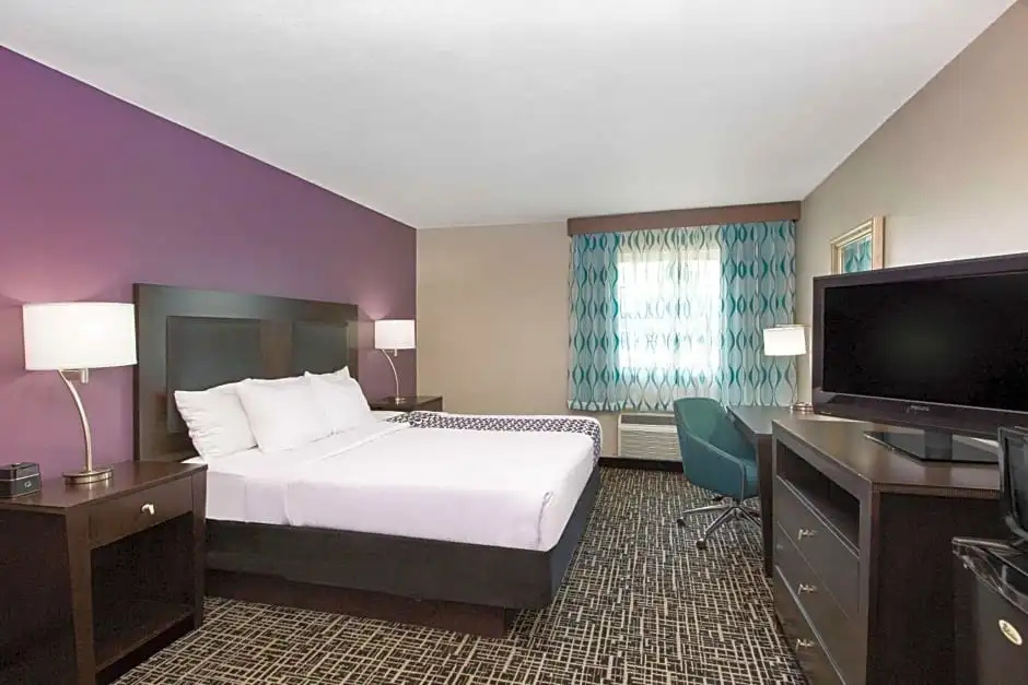 La Quinta Inn & Suites by Wyndham Blue Springs - Chambres