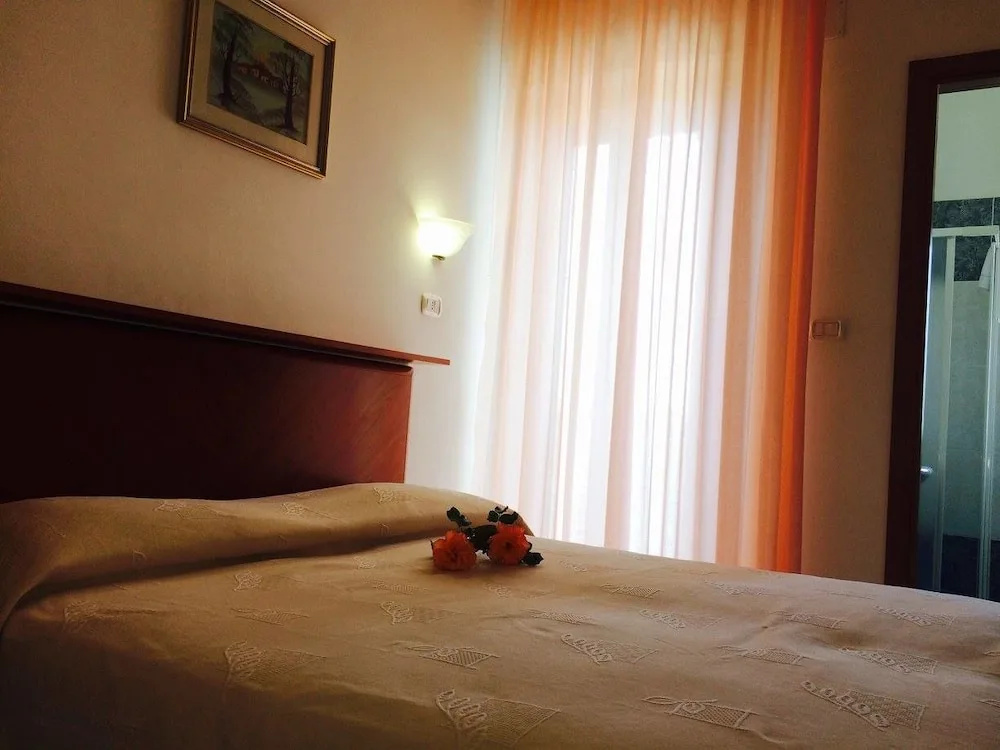 1 Bedroom Classic Double room (full double bed)