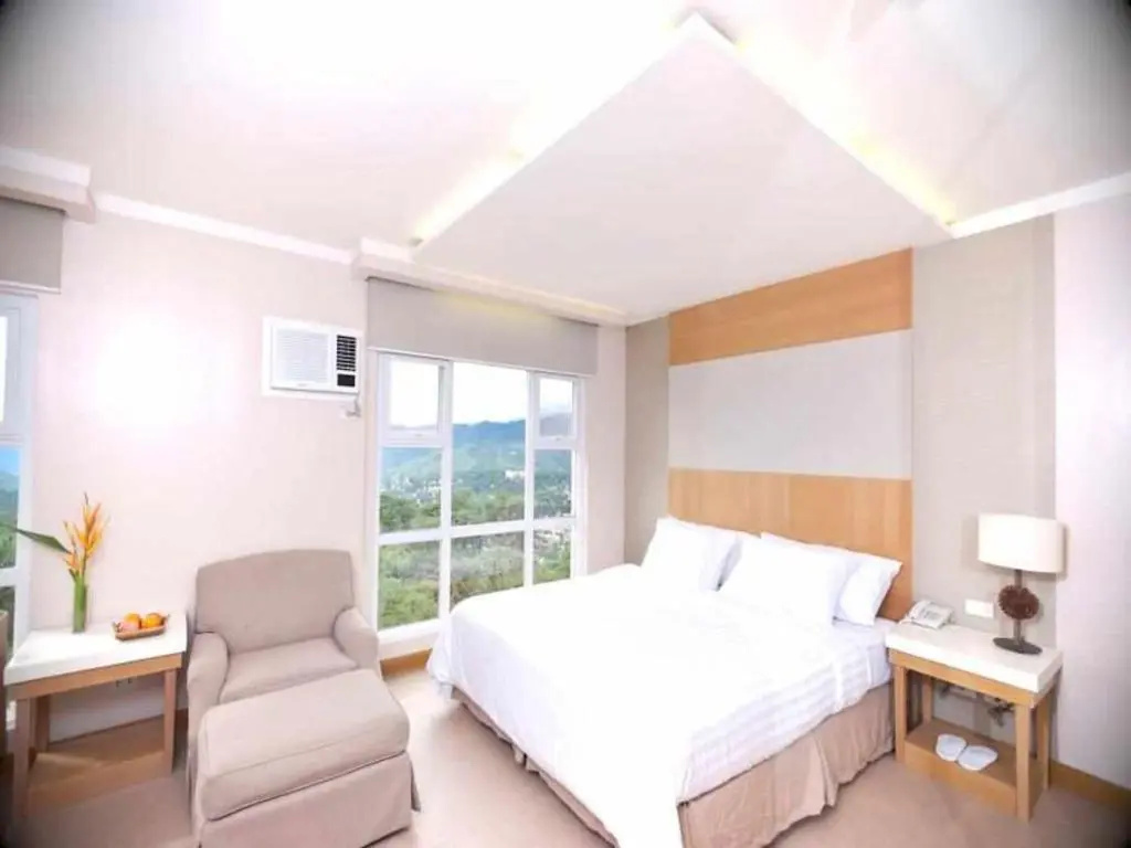 Premier Double room (full double bed)