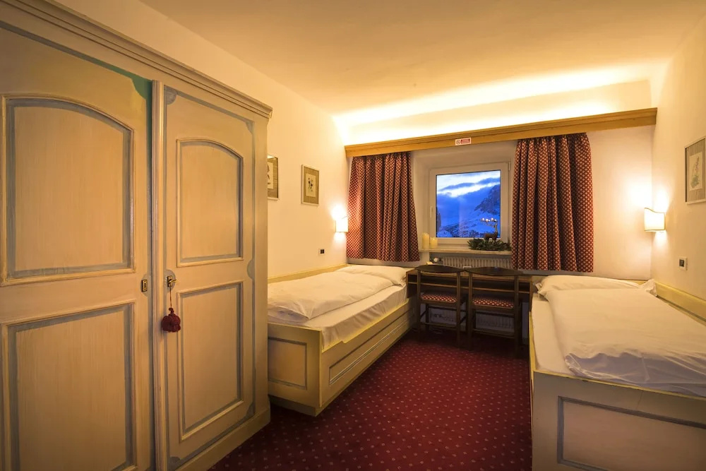 Economy Double room with mountain view (twin beds)