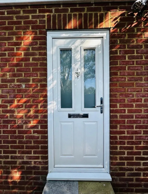 House Sleeps 6 Garden
