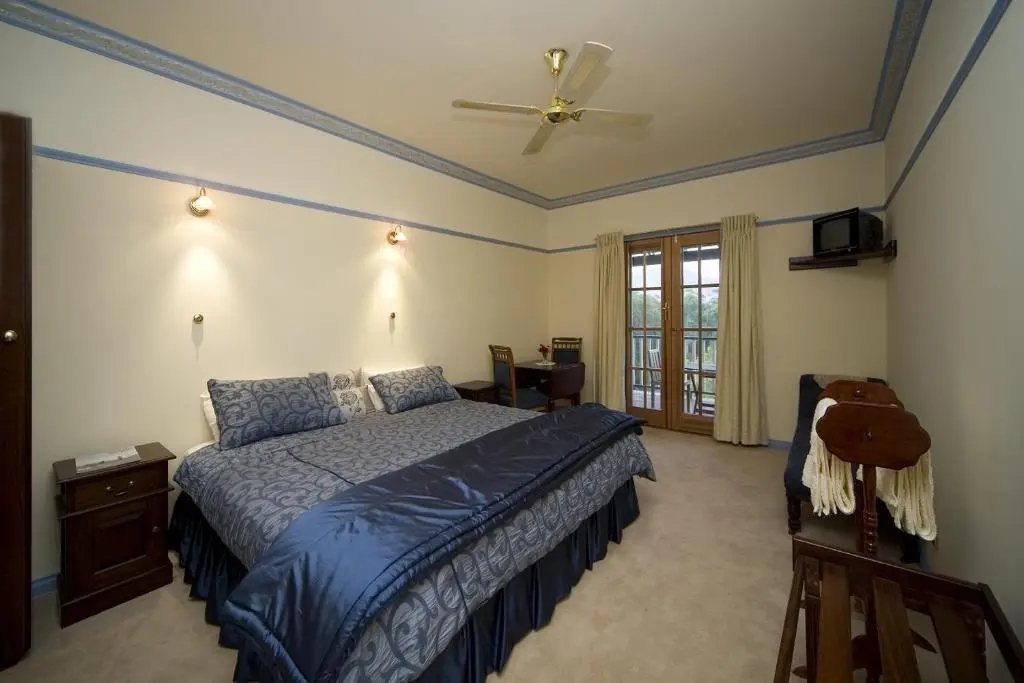 4 Bedrooms Cottage