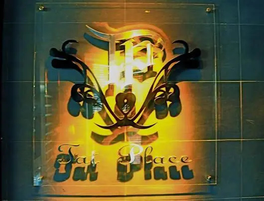 Tat Place Hotel - Chambres