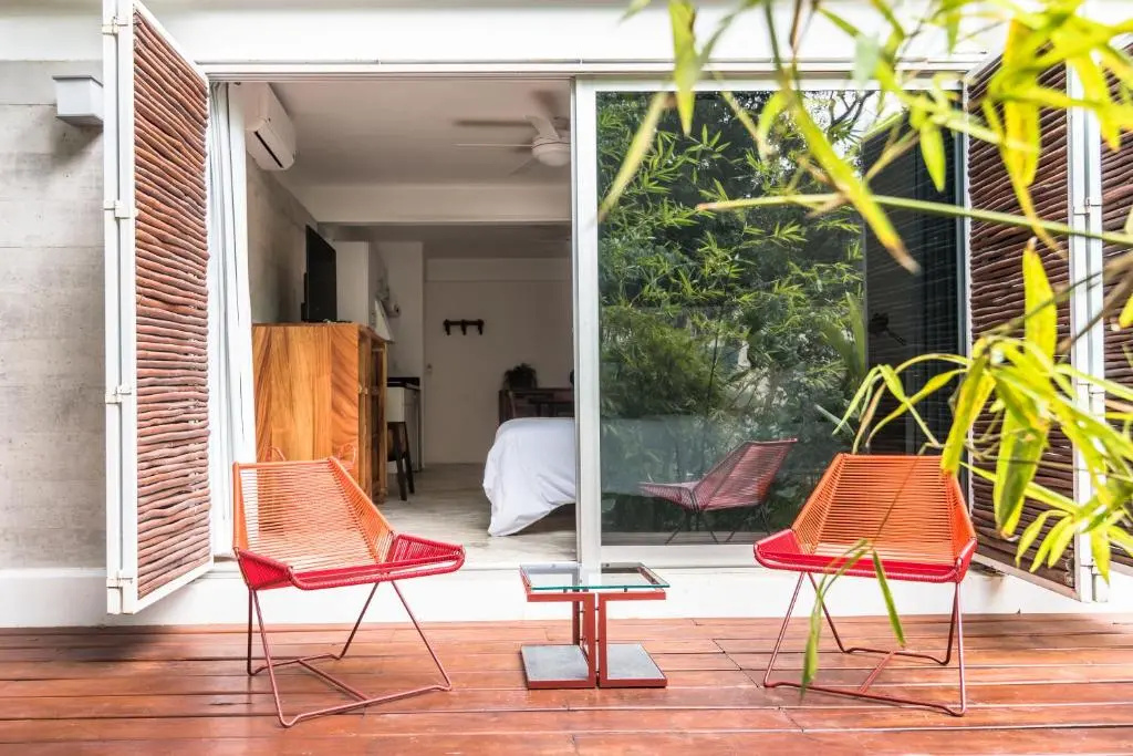 Studio with garden view