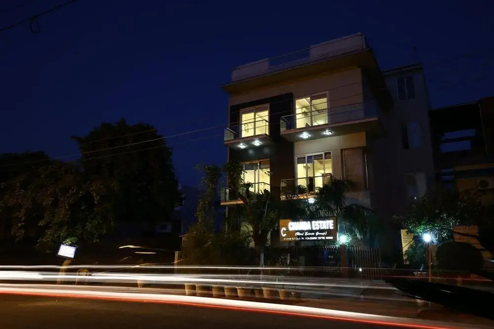 FabHotel Sikandarpur Metro Station