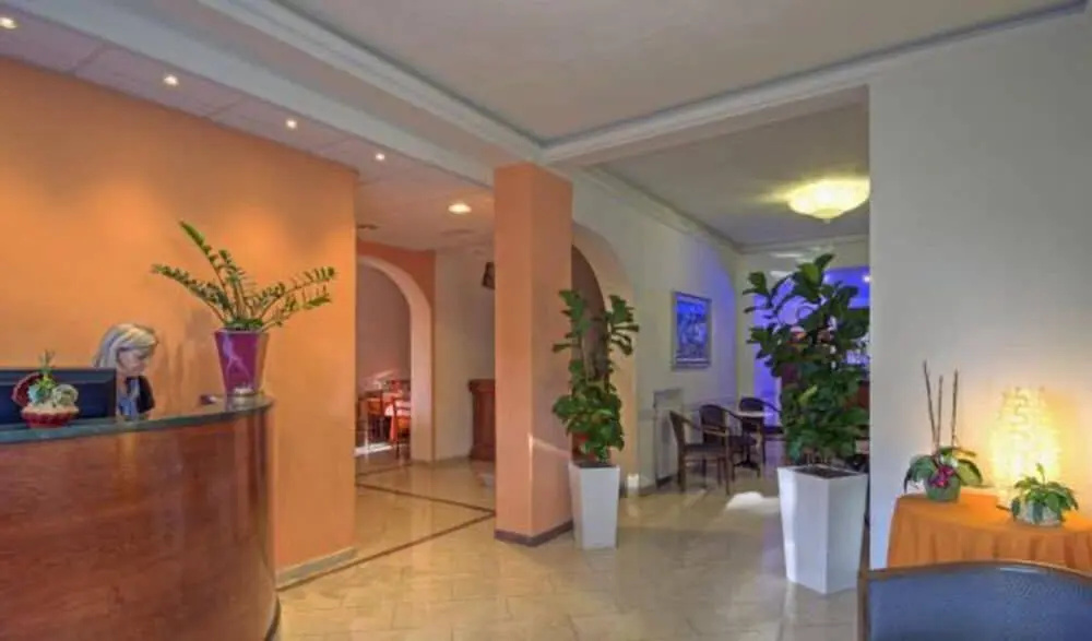 Hotel photo 2