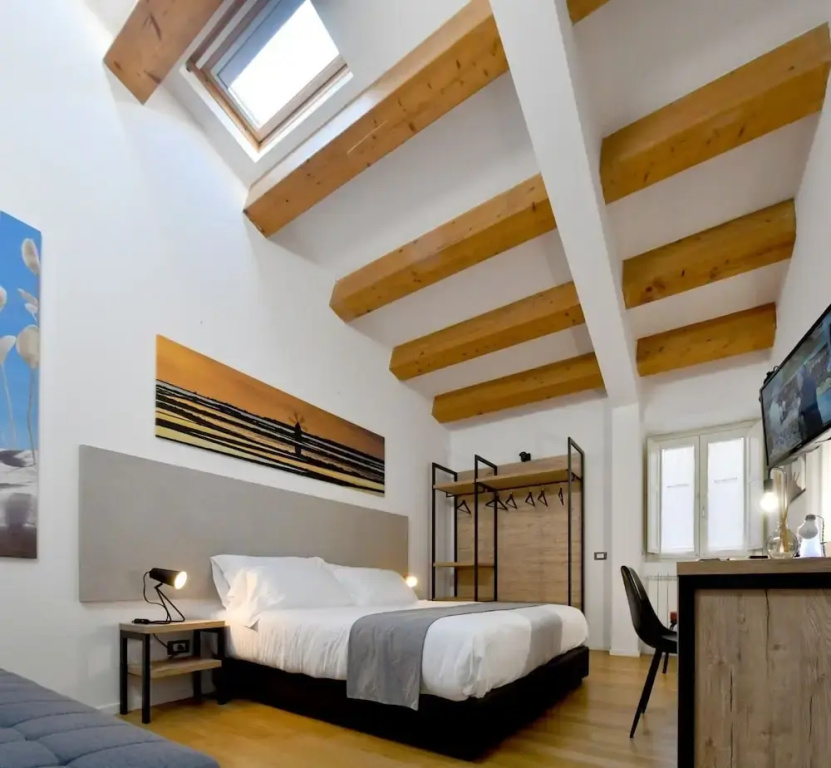 Economy room
