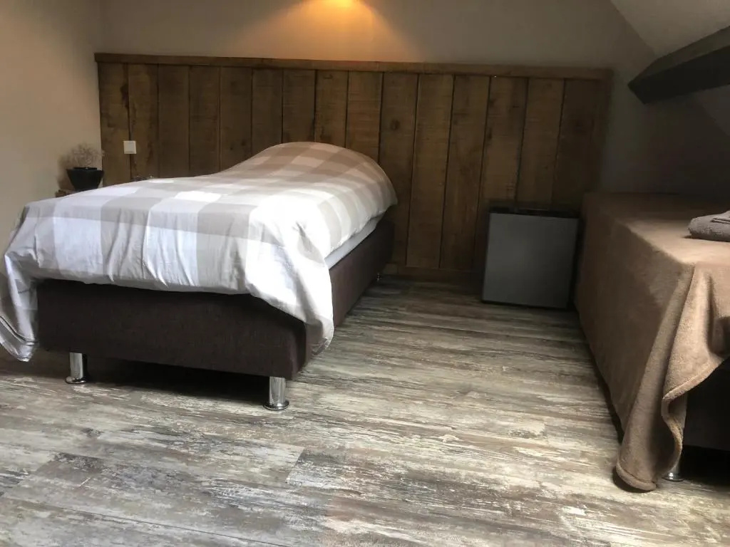 Economy room
