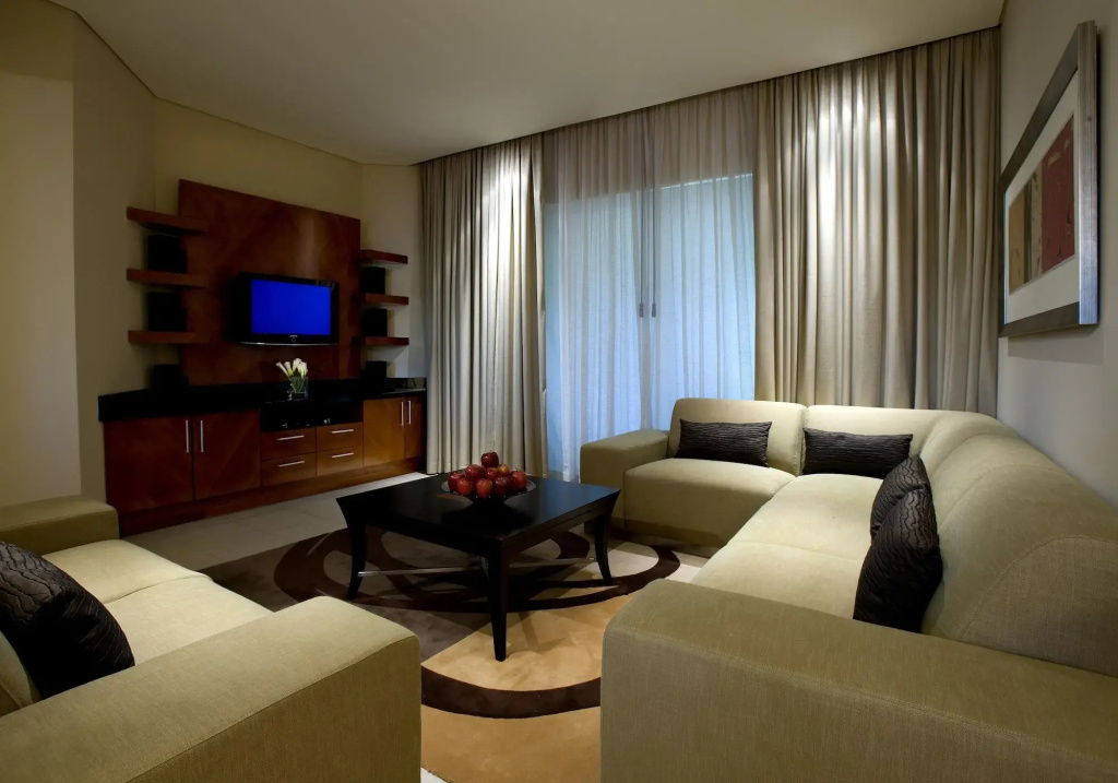 Отель Shangri-La Hotel Apartments Qaryat Al Beri в Абу-Даби