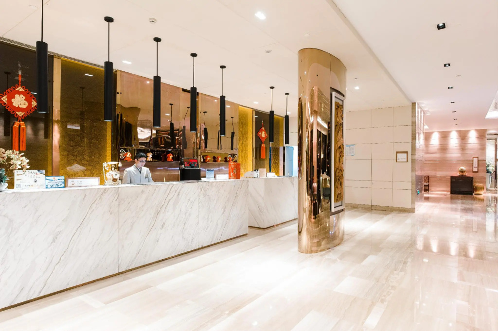 Lobby & Reception