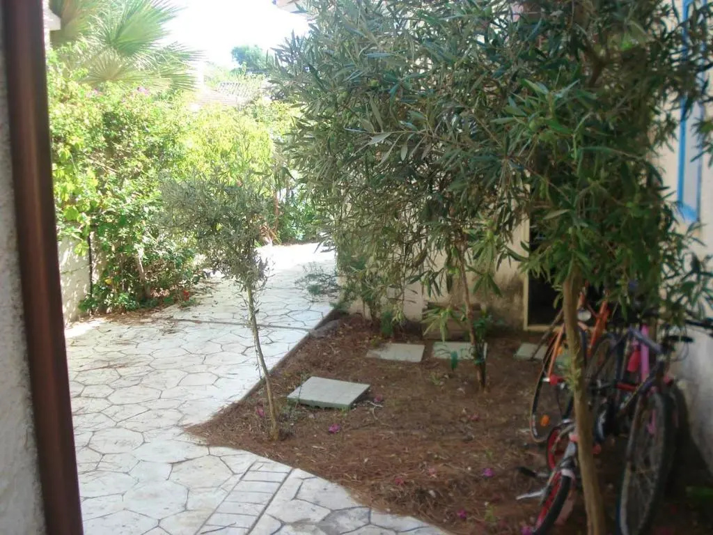 4 bedrooms appartement at Granelli Pachino 20 m away from the beach with sea view enclosed garden and wifi