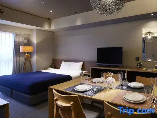Deluxe Double Suite (full double bed)