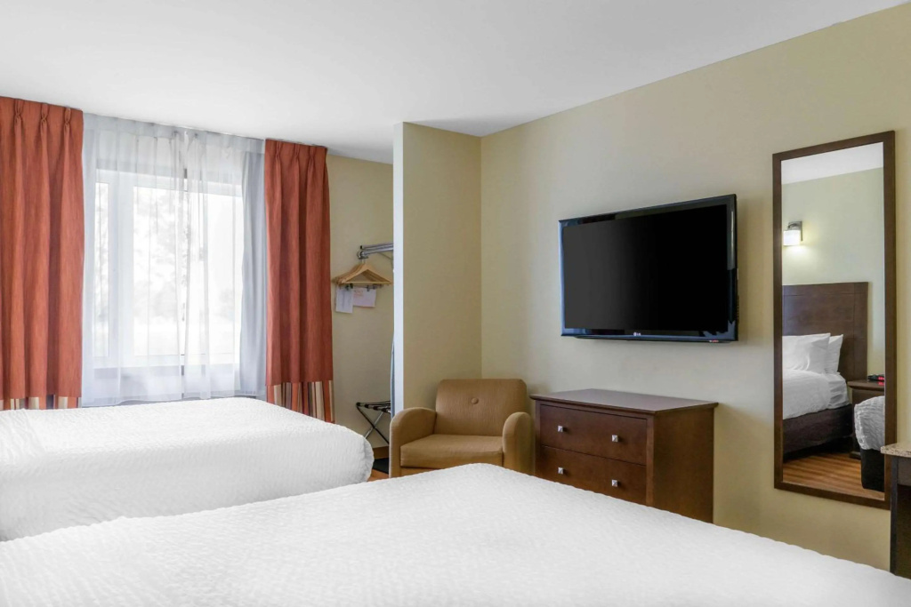 Quality Inn & Suites — 5