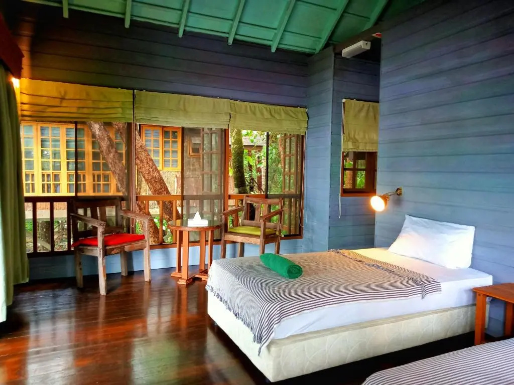 Classic Double Cottage full double bed