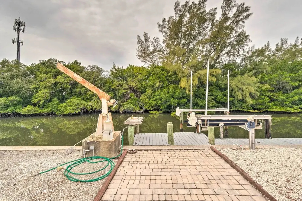 Home w/ Dock, Pool, Kayaks: Walk to Palma Sola Bay