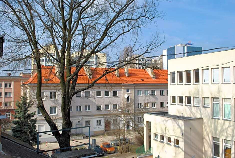 Отель Hostel pod Topolami в Зелёна-Гуре