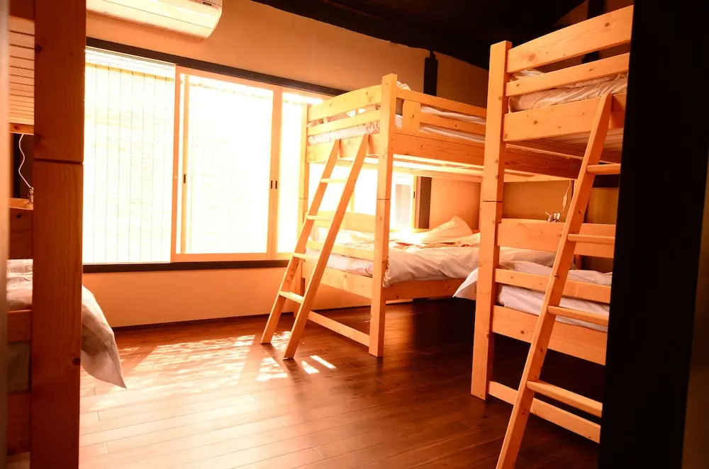 Standard Sextuple room