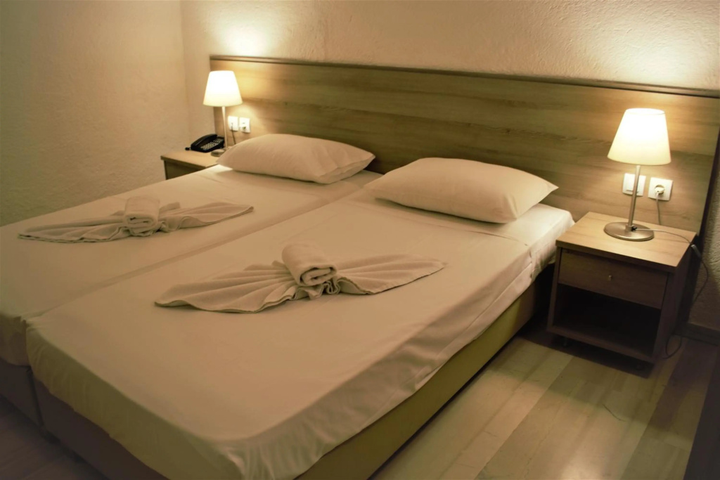 Apollon Hotel — 5