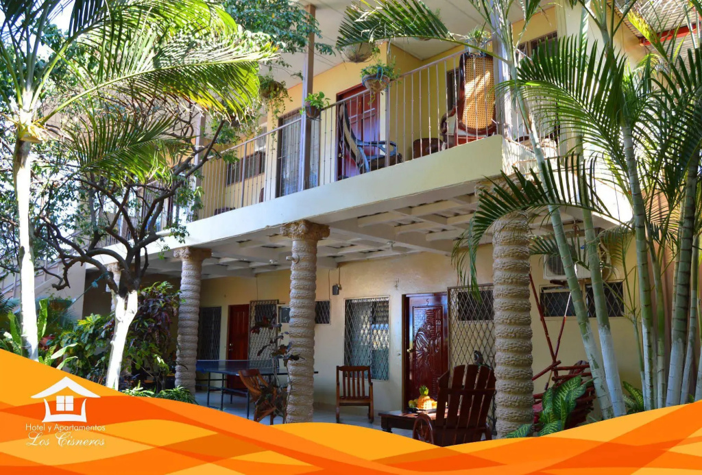 Hotel Los Cisneros