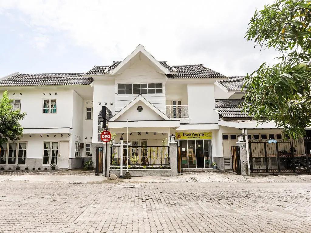OYO 3985 Adenium Homestay