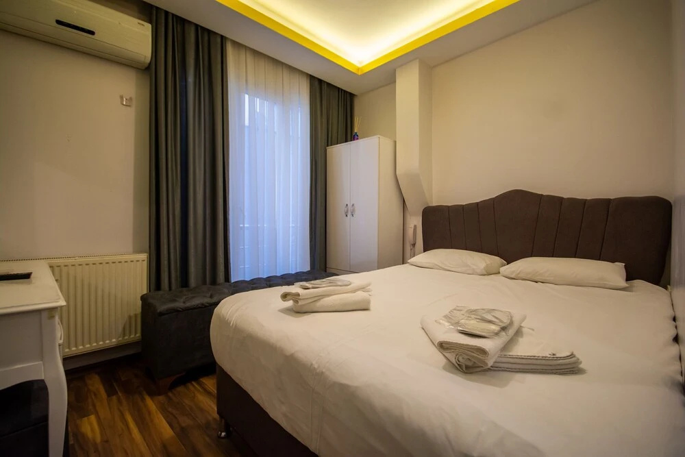 Economy room