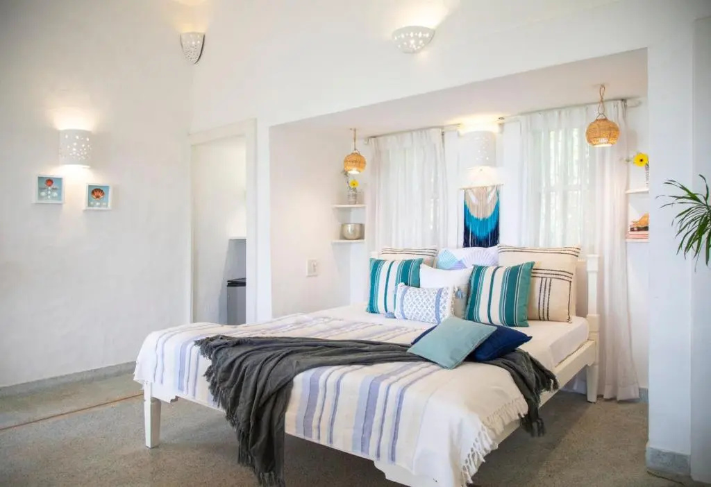 2 Bedrooms Villa