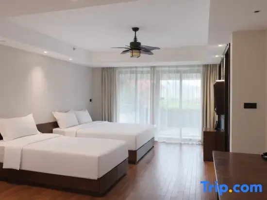 Deluxe Family Suite