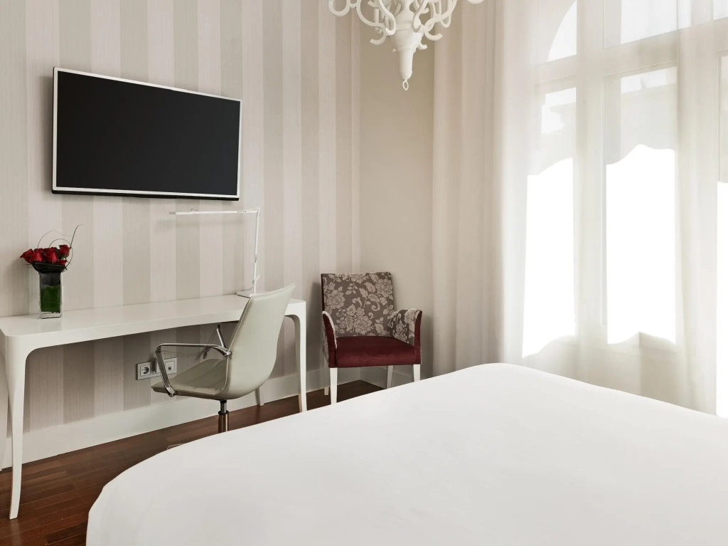 Premium room
