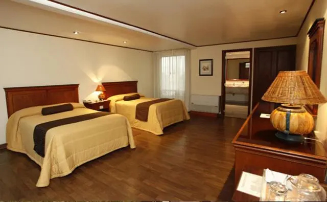 Standard Triple room