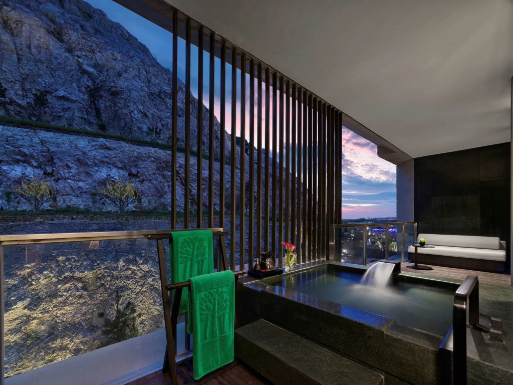 Balcony & Terrace