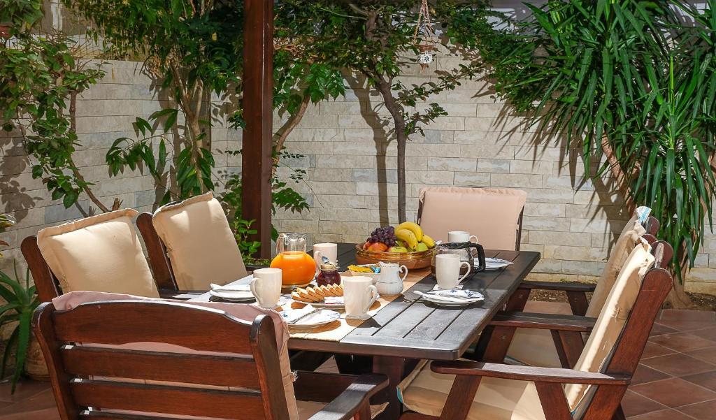 Апартаменты в Yellow Sun Marine Apt