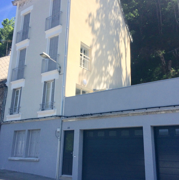 Estate With Panoramic Sancy Views