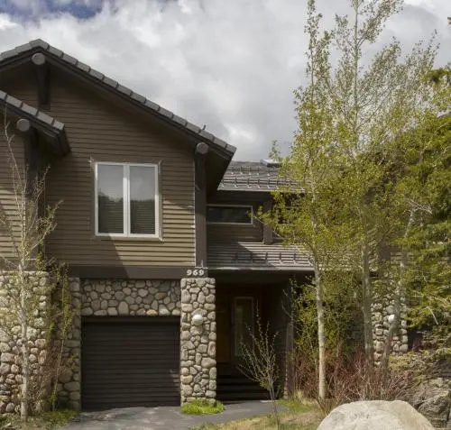 Mammoth Village Properties by 101 Great Escapes