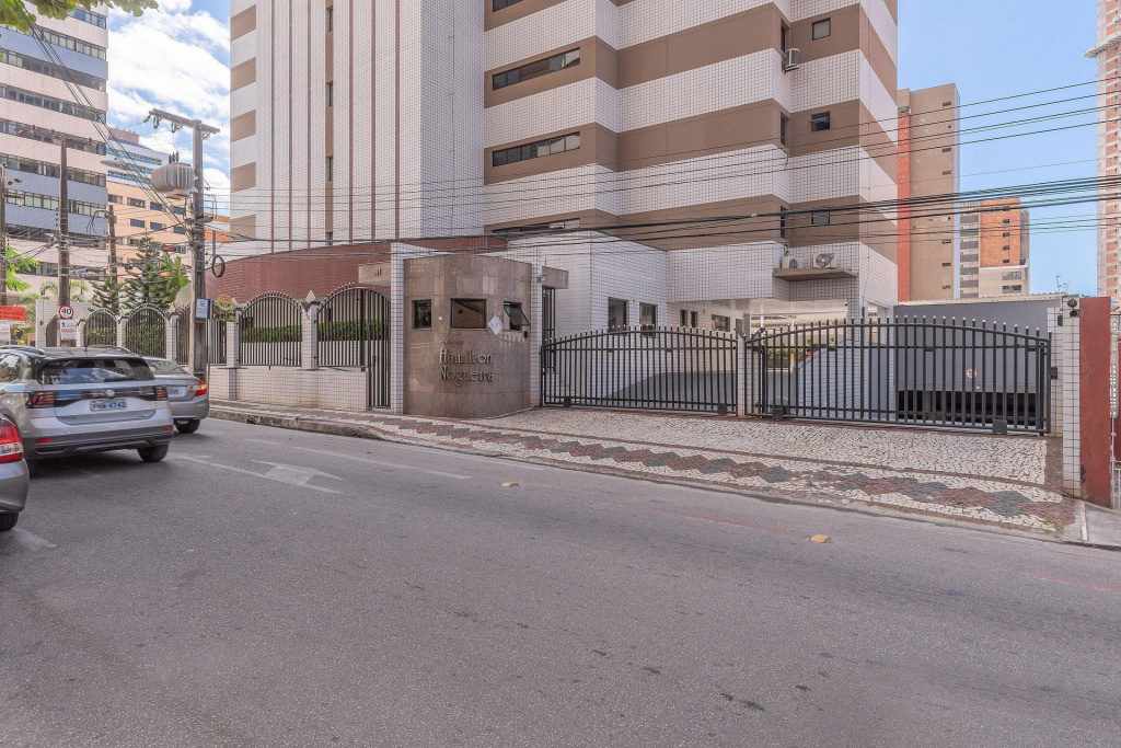 Hamilton Nogueira #1404 Apartamento Na Praia De Meireles Por Carpediem