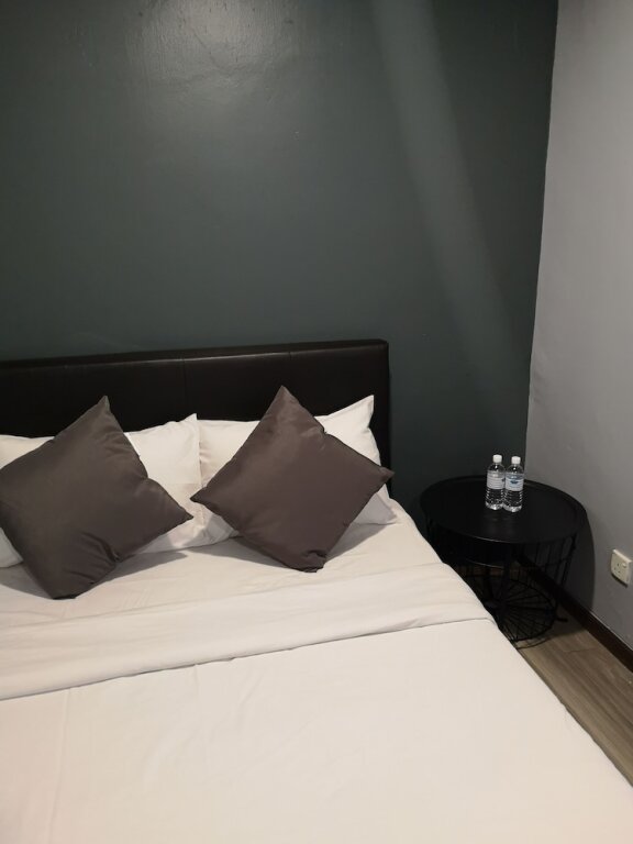Town View Hotel