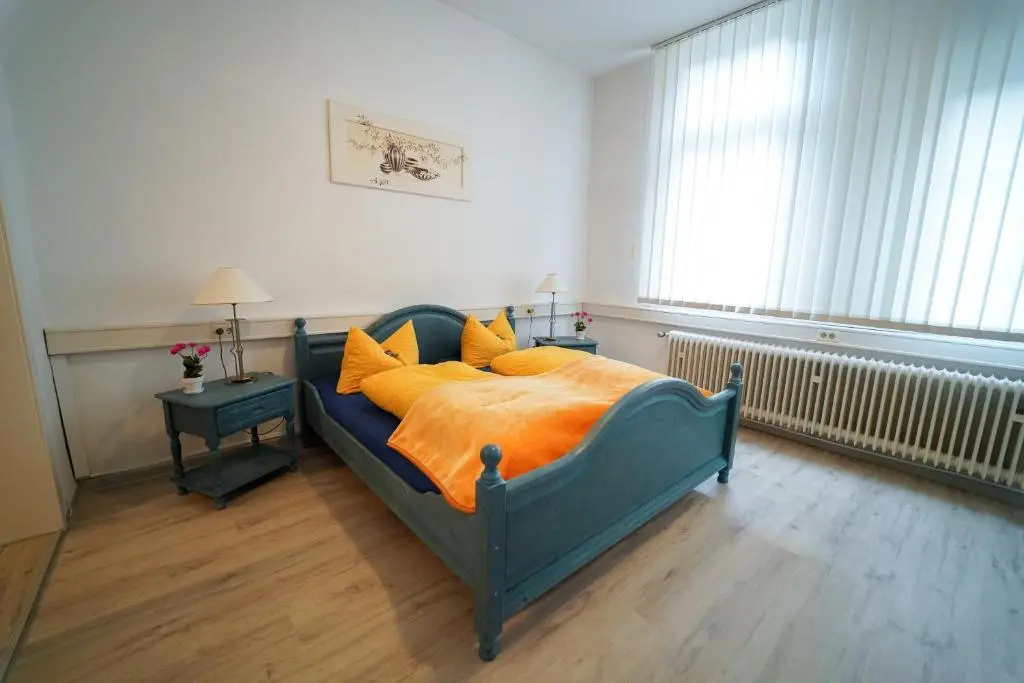 Double room (full double bed)