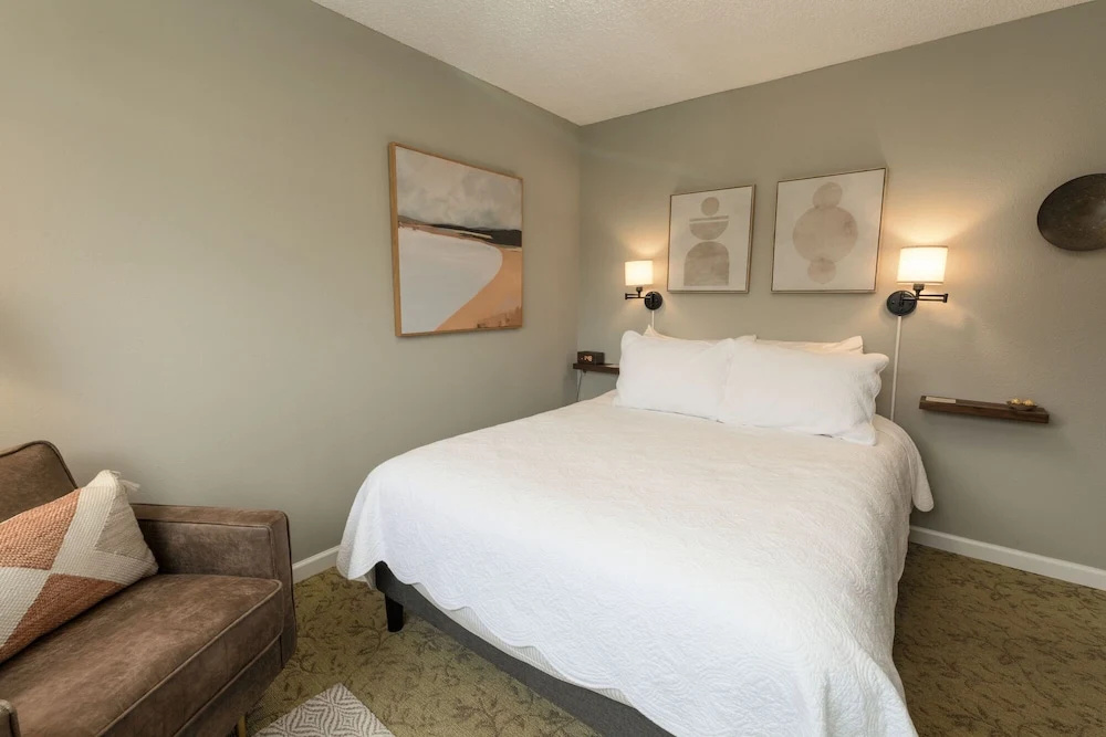 Deluxe Double room with view (full double bed)