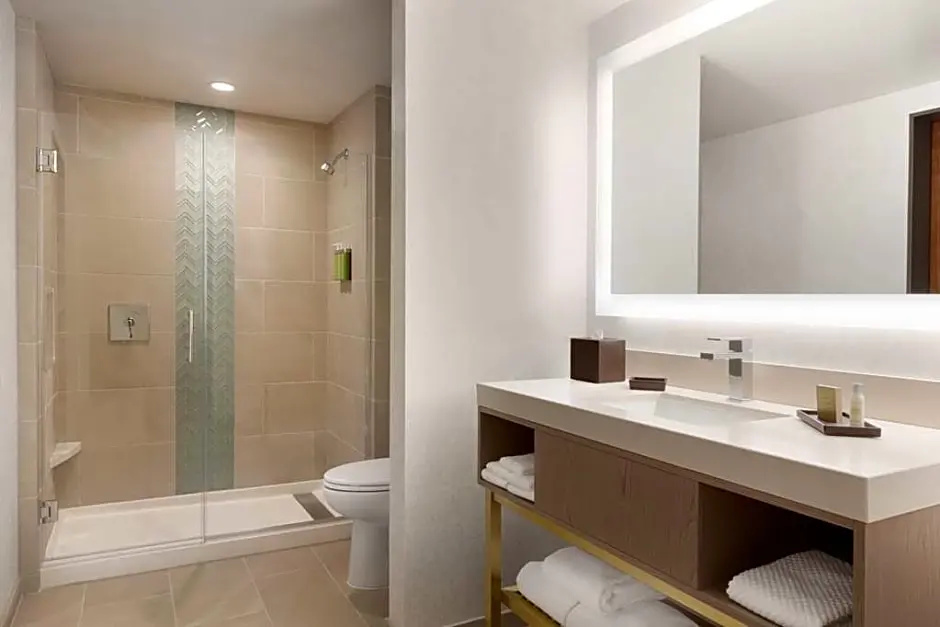 Suite with balcony