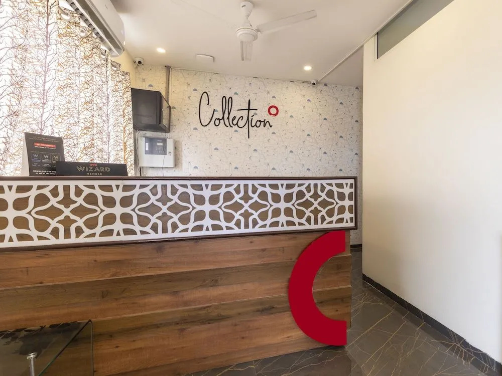 Lobby & Reception