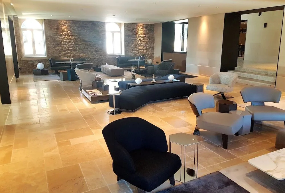 Voir la photo 2 — Etoile de Pompadour