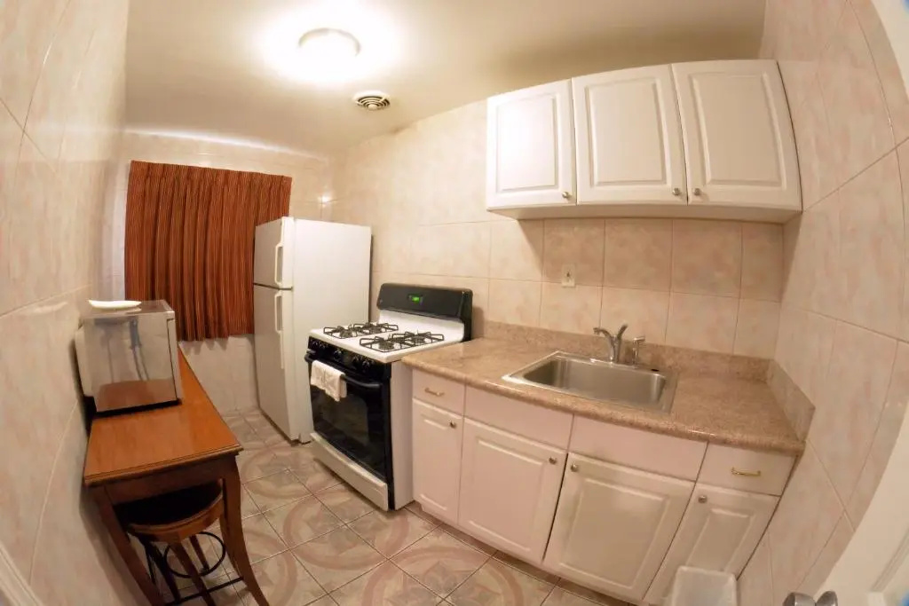 Deluxe Double room (full double bed)
