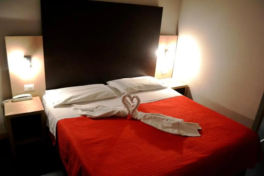 Standard Double room (full double bed)