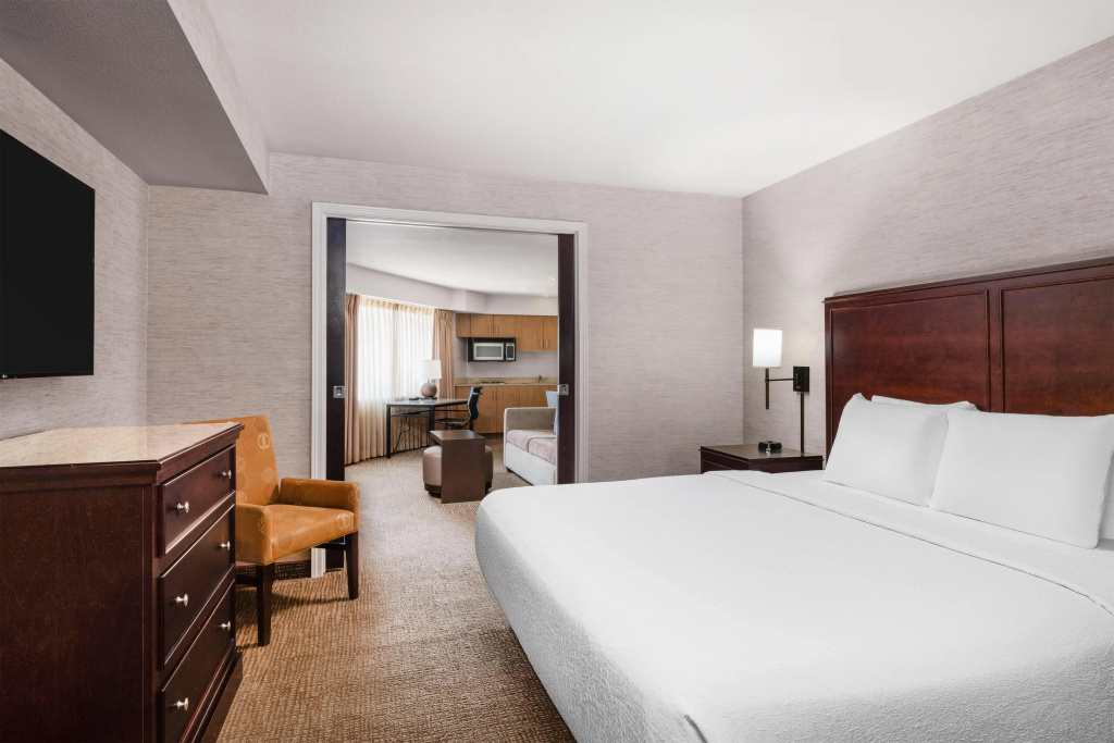 Double Suite (full double bed)