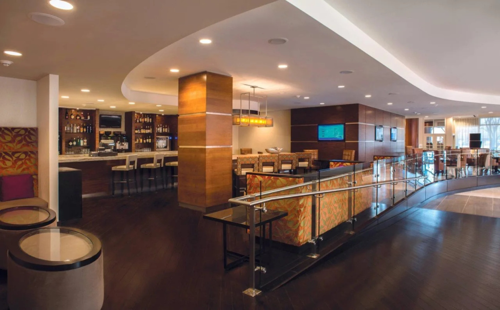 Food & Beverage
