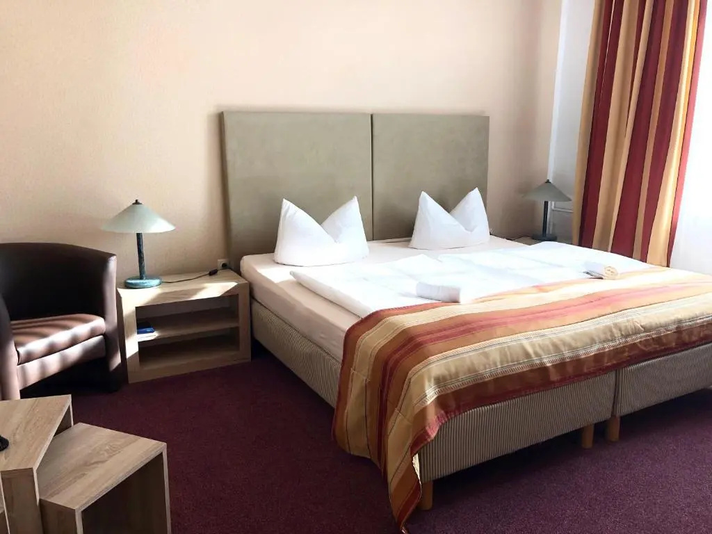 Standard Double room (full double bed)